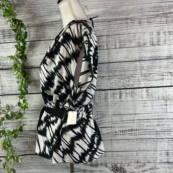 DKNY Blouse Top size Medium Black White Bow Tie Wedding Church Career Boho - Picture 11 of 14